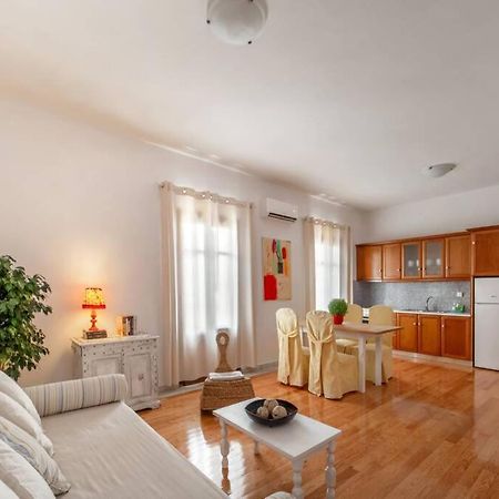 Seaview Stylish Flat In Andros - Walk To Beach Extérieur photo