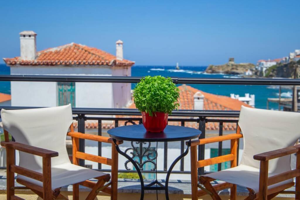 Seaview Stylish Flat In Andros - Walk To Beach Extérieur photo