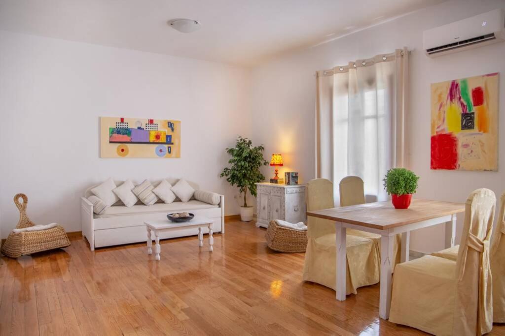 Seaview Stylish Flat In Andros - Walk To Beach Extérieur photo