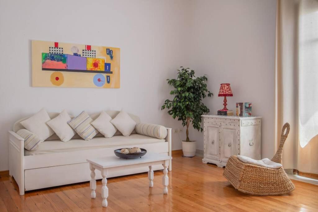 Seaview Stylish Flat In Andros - Walk To Beach Extérieur photo