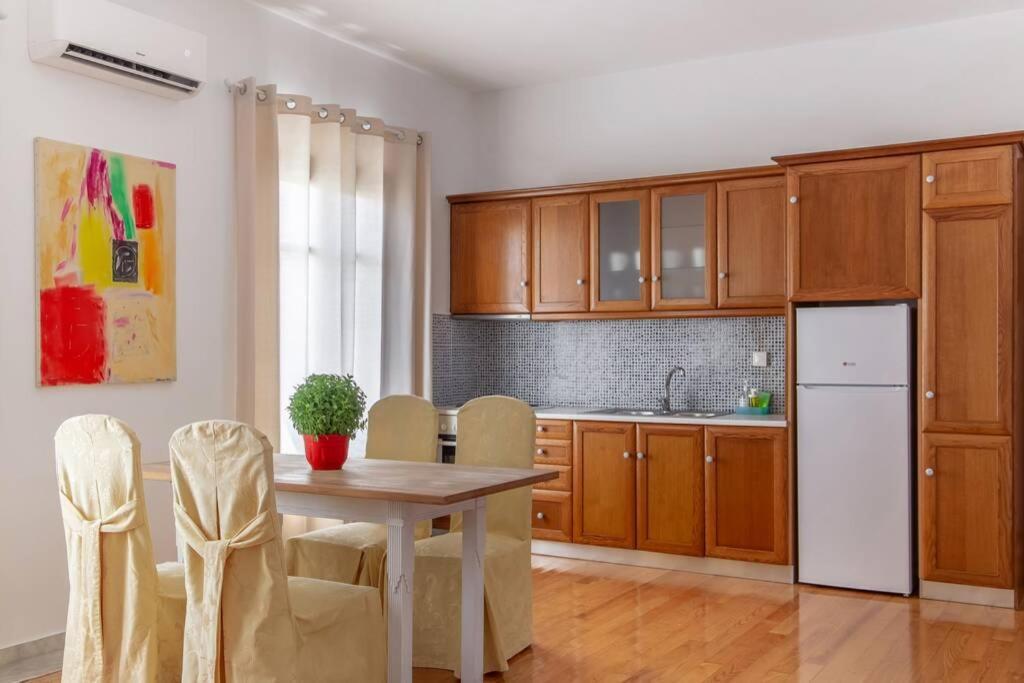 Seaview Stylish Flat In Andros - Walk To Beach Extérieur photo